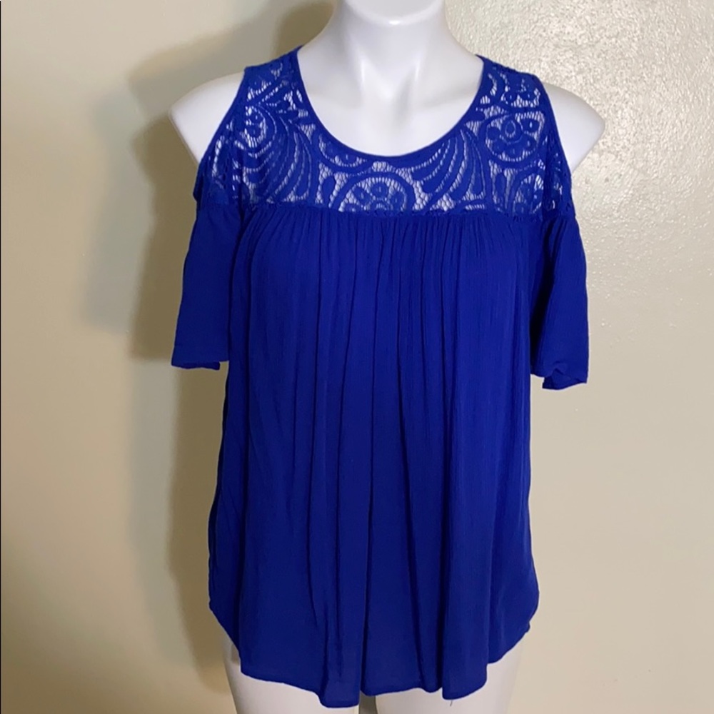 A.N.A. Cold Shoulder Blouse - Picture 1 of 7